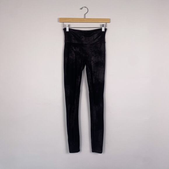 SPANX Faux Leather Leggings in Black Small - Picture 2 of 7